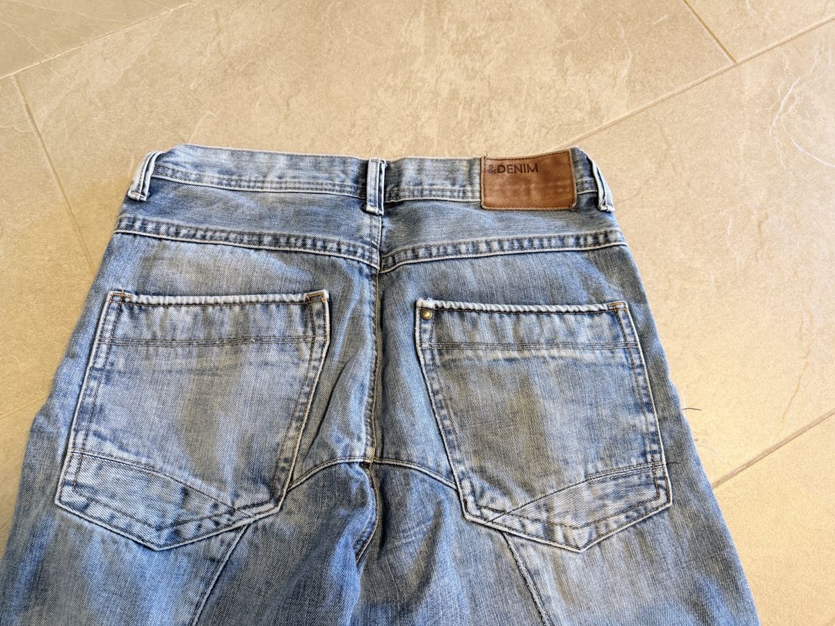 H&M Jeans: H&M Jeans Shorts Gr. 30 oder ca 170 – Usato da Brüttisellen venduto da Ayersa 4