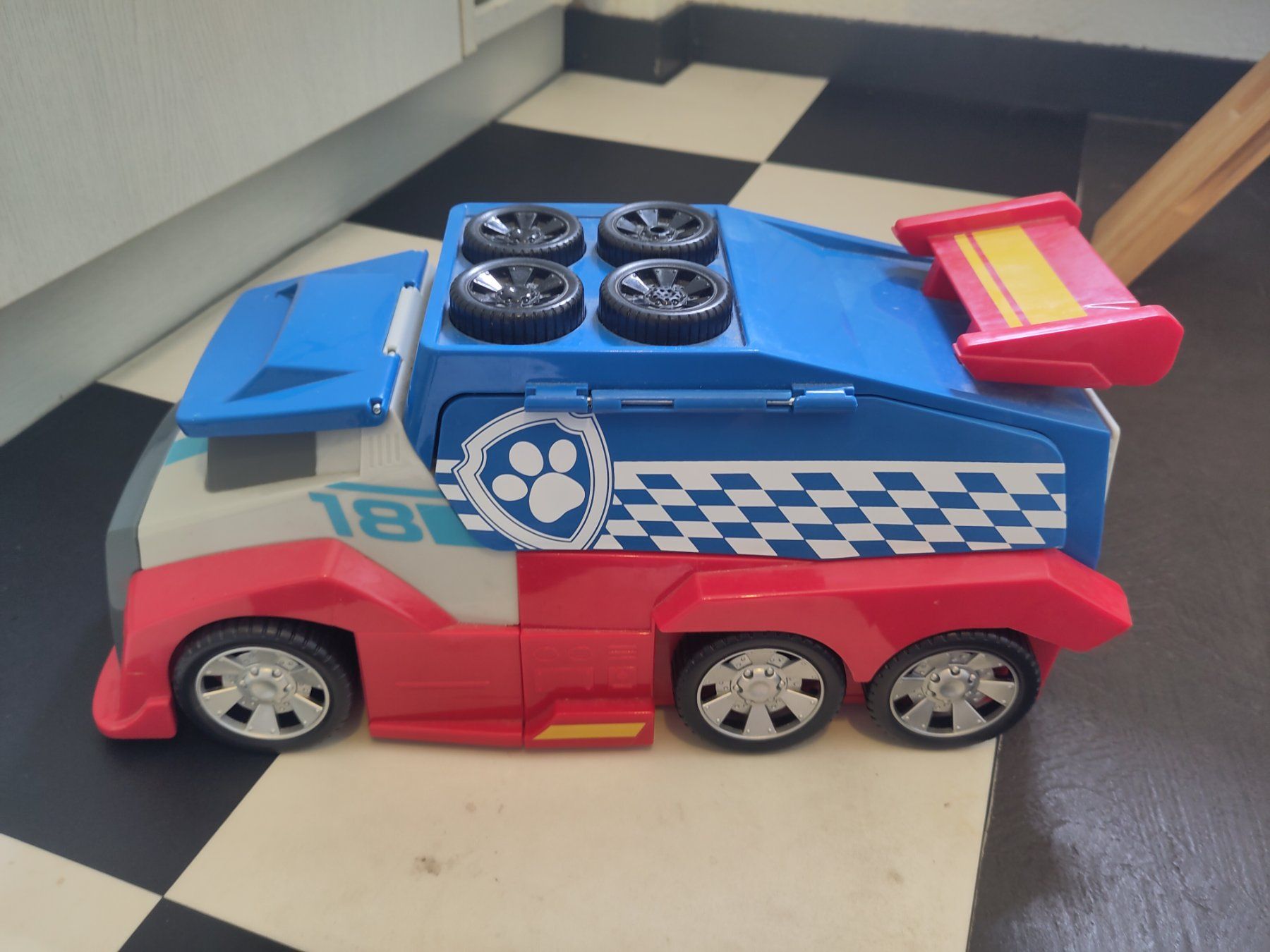 Giocattoli: Camion Paw Patrol – Usato da Fribourg venduto da Perpignan66 1