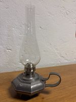 Vintage Petroleumlampe aus Zinn mit Glaskamin