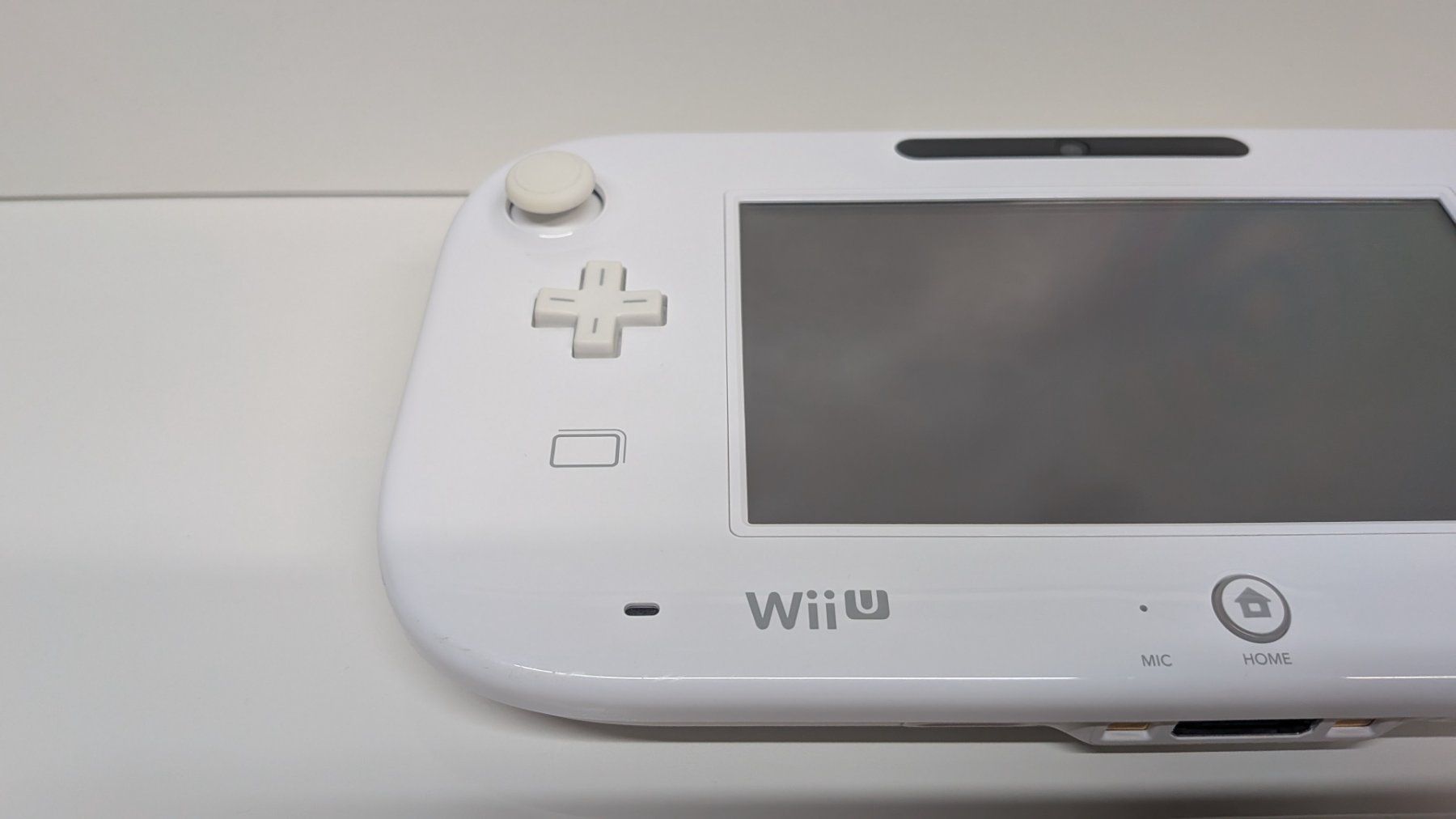 Nintendo Console: Nintendo Wii U weiss mit 2 Controller – Usato da Menziken venduto da mame18 3