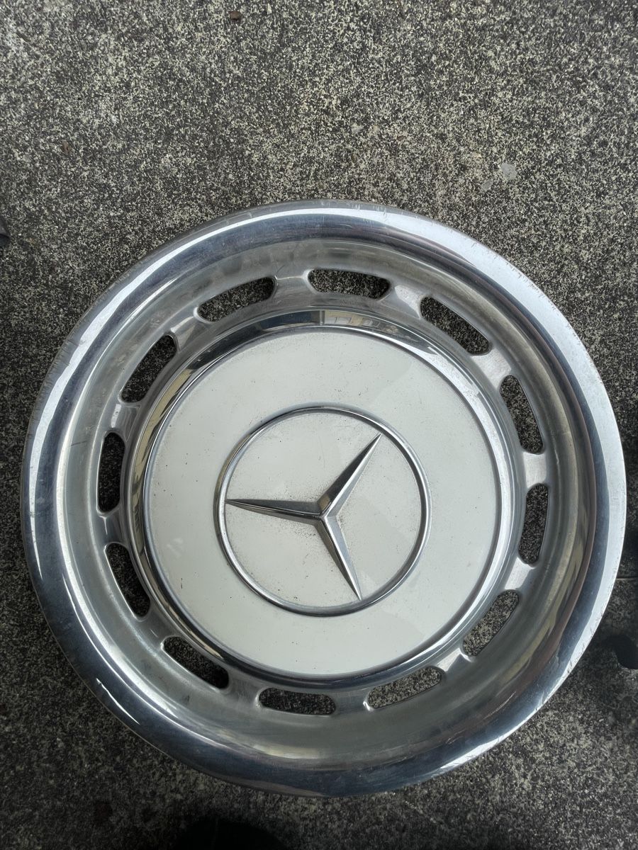 Mercedes-Benz Cerchioni: Radabdeckungen Radkappen Mercedes Oldtimer – Usato da Waltalingen venduto da AdrianTS 2