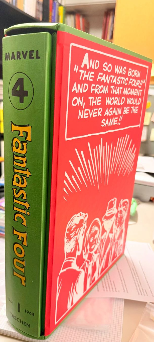 Fumetti: Fantastic Four Library: 43cm high! Mit Hülle! E US-Import! – Nuovo e nell'imballaggio originale da Zuerich venduto da SonderArt-Wertgut