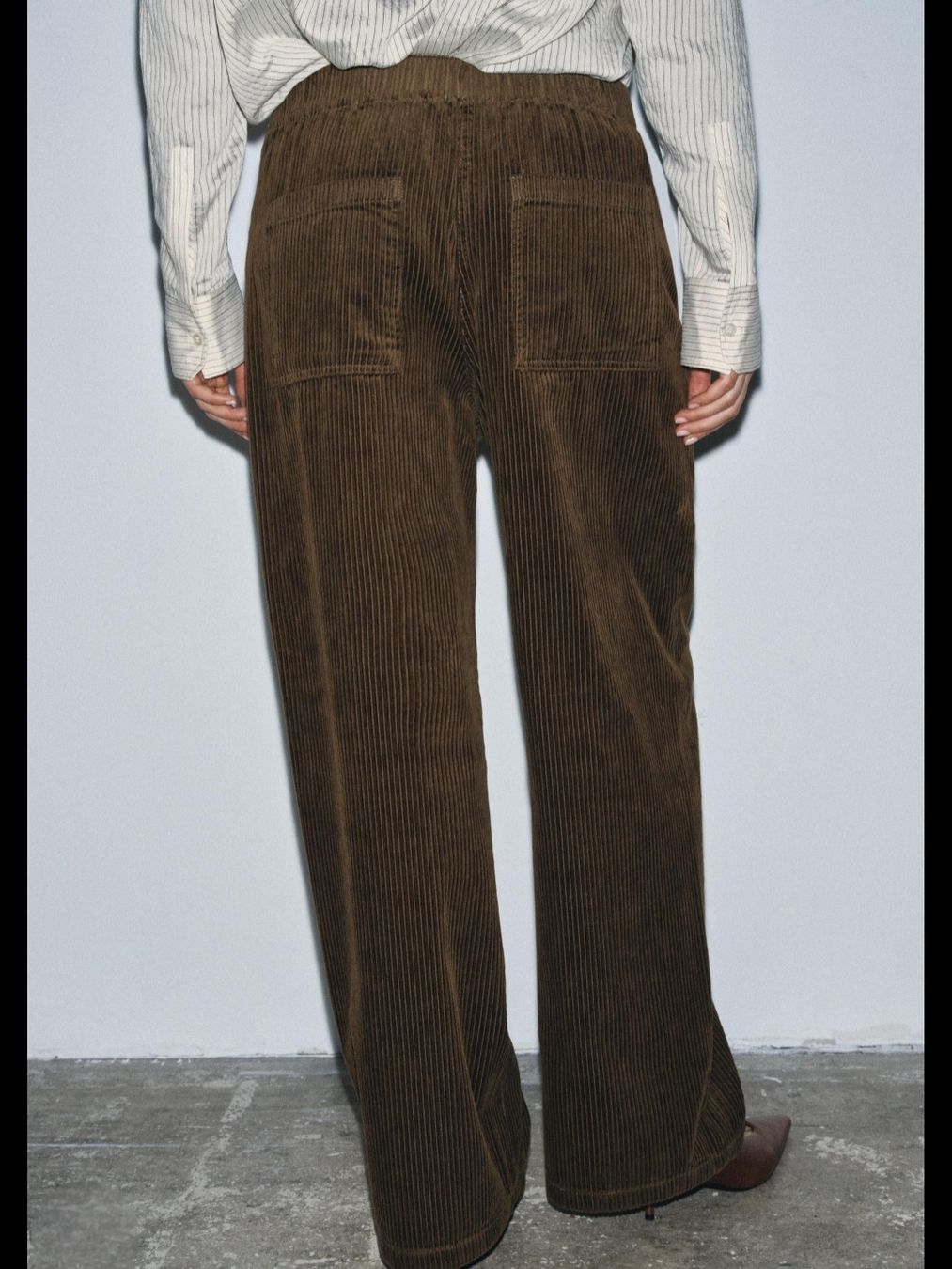 Zara Hosen: Wide leg corduroy trousers – Gebraucht aus Interlaken von NataliiaS 2