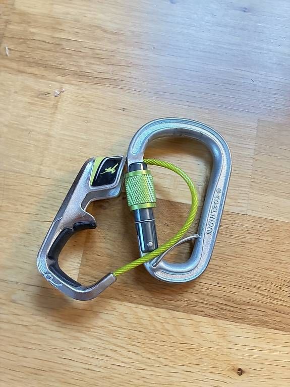 Attrezzatura da arrampicata: CT Climbing Technology Klettersteigkarabiner K12 – Usato da St. Gallen venduto da Sirii9000 1