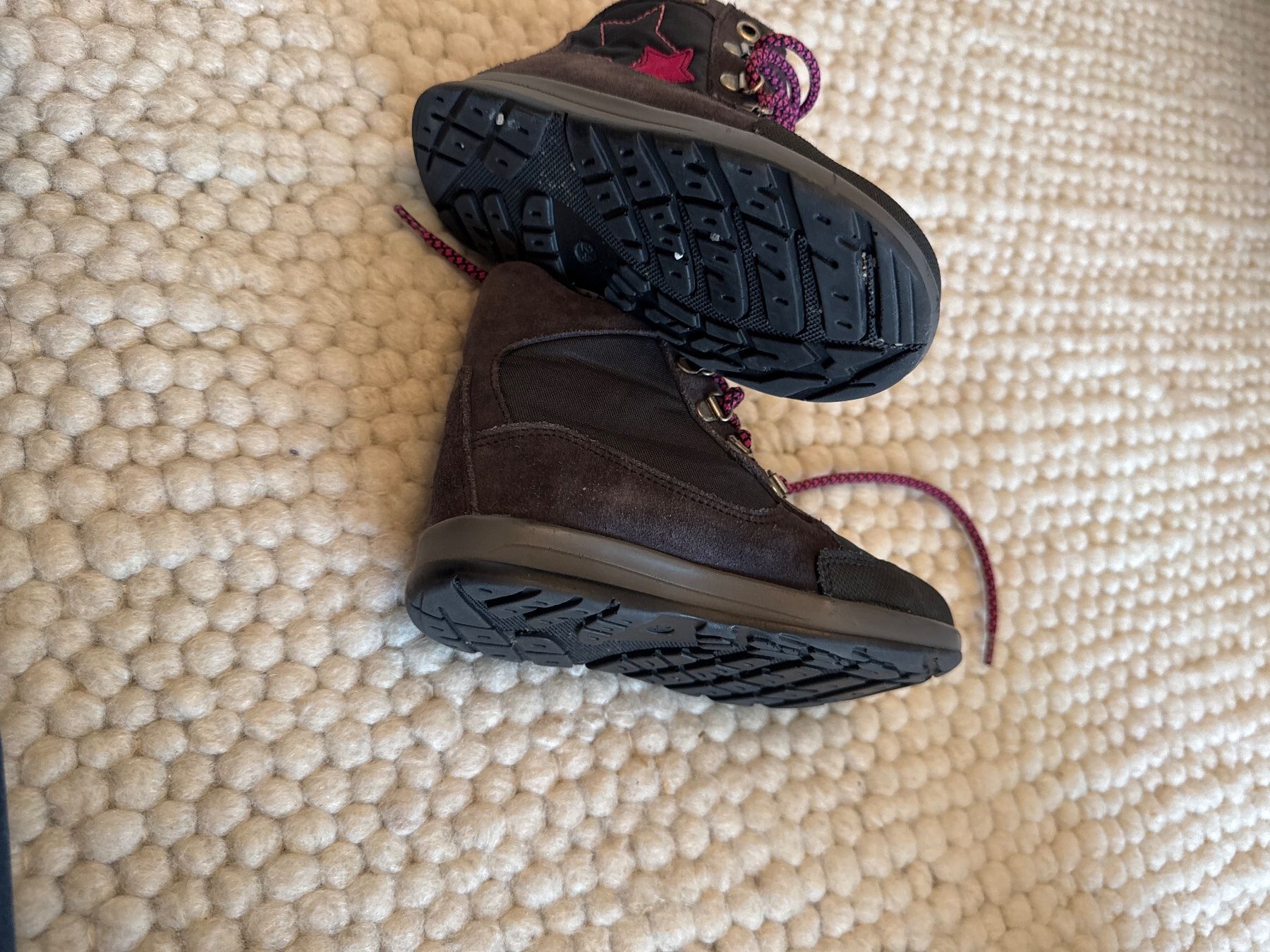 Scarpe per ragazzi: Däumling wasserfeste Winterschuhe Grösse 24 – Usato da Luzern venduto da HBDH_2019 2