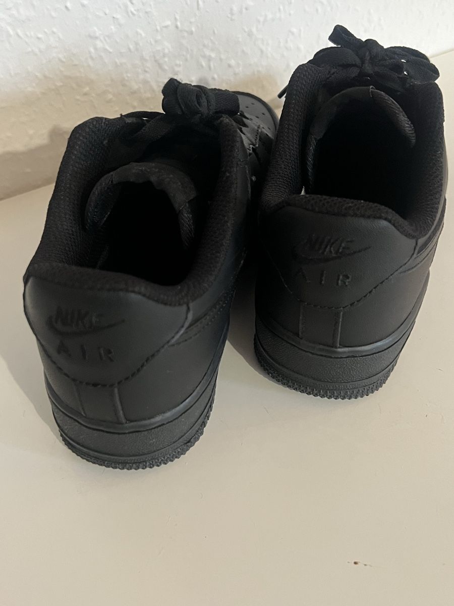 Nike Scarpe da uomo: Baskets Nike Air Force 1 noir pointure 38  – Nuovo (secondo la descrizione) da Genève venduto da Beduxo 5