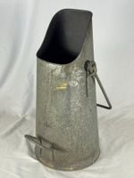 Seau à charbon ancien en zinc