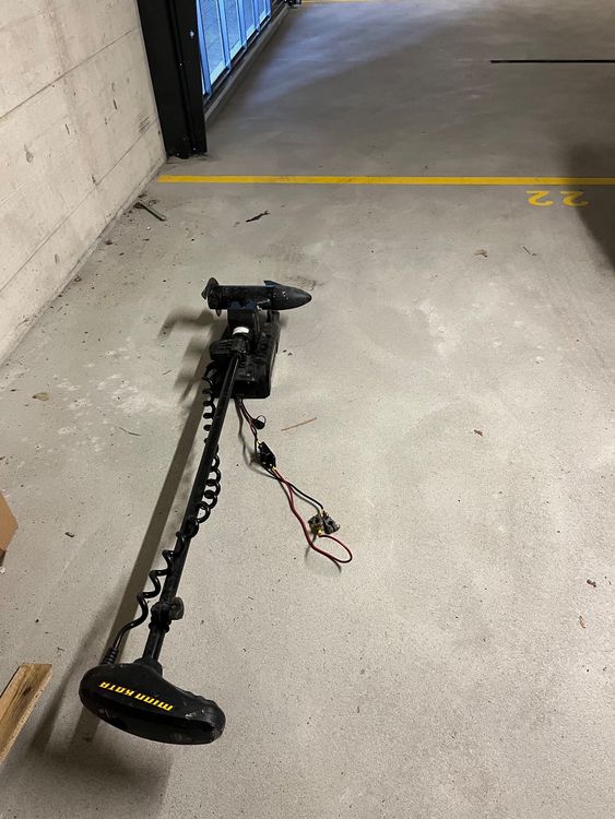 Minn Kota Terrova Trolling Motor + battery Kaufen auf Ricardo