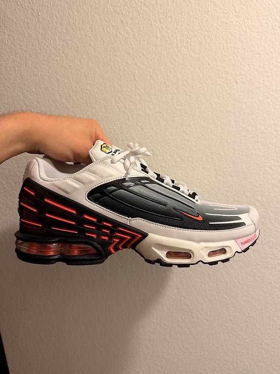 Herrenschuhe: Nike Air Max Plus 3 – Gebraucht aus Kriens von R98K