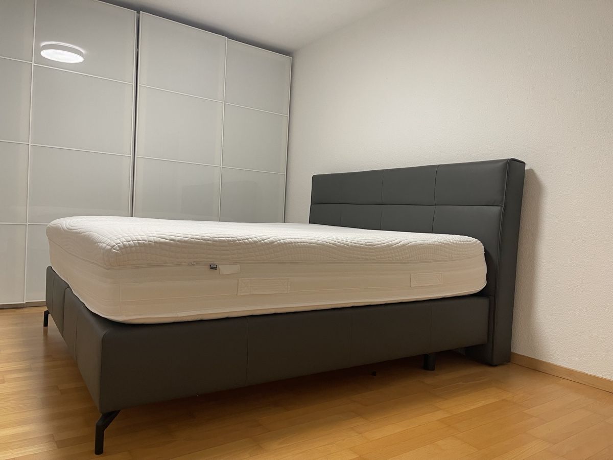 Betten: Boxspringbett Echtleder incl. Emma Topper – Gebraucht aus Bülach von flo_zzs7 1