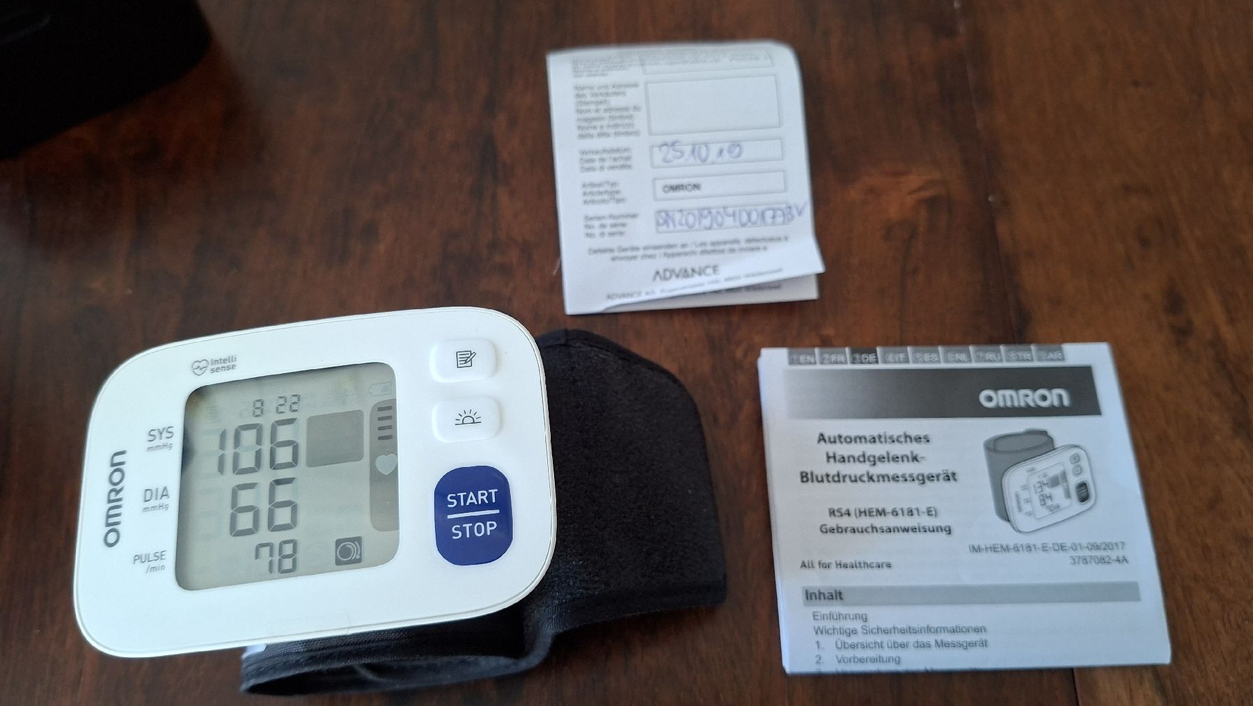 Omron Messen: Blutdruckmessgerät OMRON RS4 – Gebraucht aus Stäfa von Rampensau 1