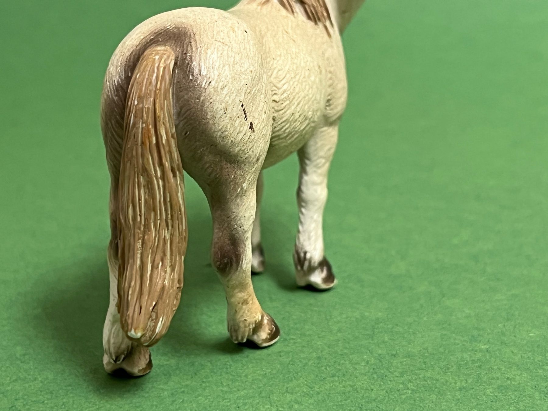 Schleich Statuette: Schleich 13609 Camargue Stute Pferd – Usato da Ennetbaden venduto da mapa05 5