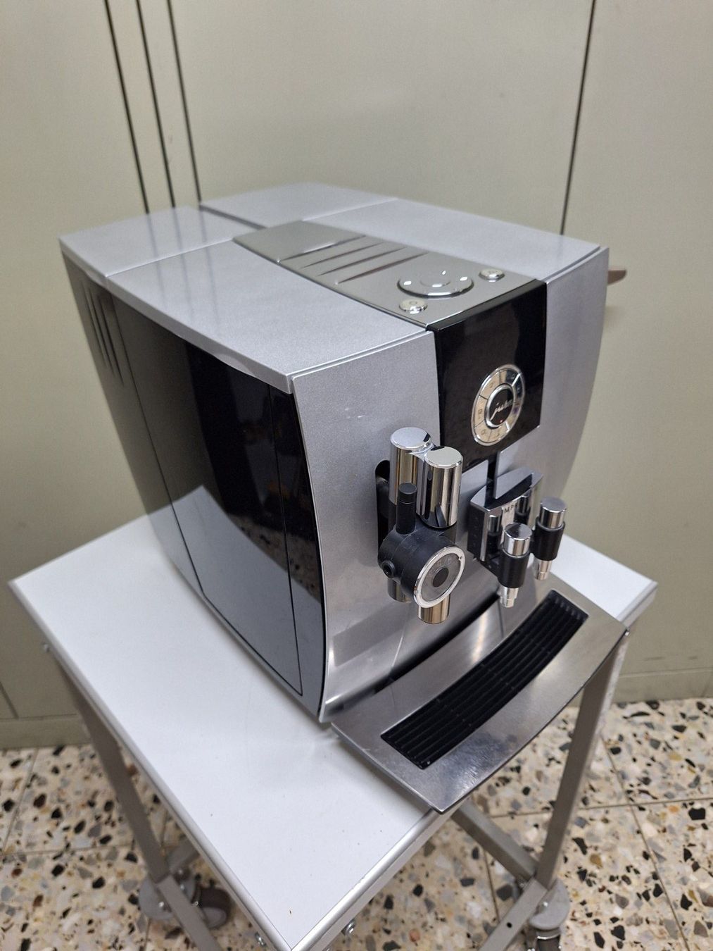 Jura Macchine per caffè & Macchine per espresso: Machine à café JURA J9 – Difettoso da Laconnex venduto da Patkek29 2