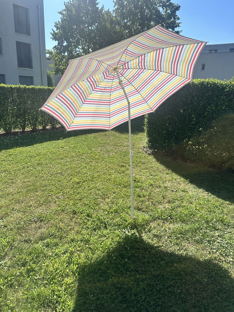 Sonnenschirme: Sonnenschirm für Badi – Gebraucht aus Root von BravoSix 2