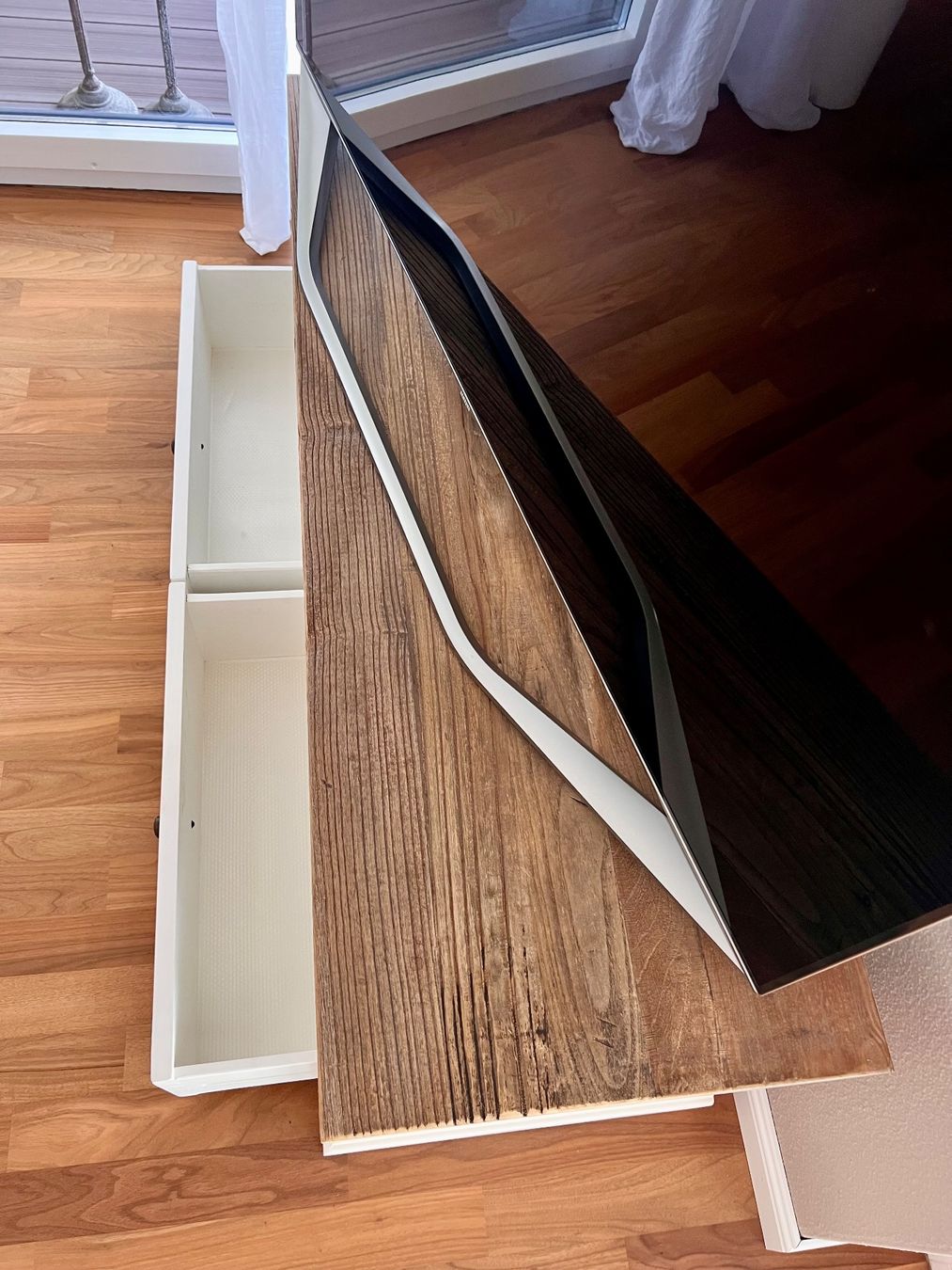 TV Möbel: Fernsehmöbel weiss mit Deckblatt in Holz – Gebraucht aus Buchrain von ARNA1102 2