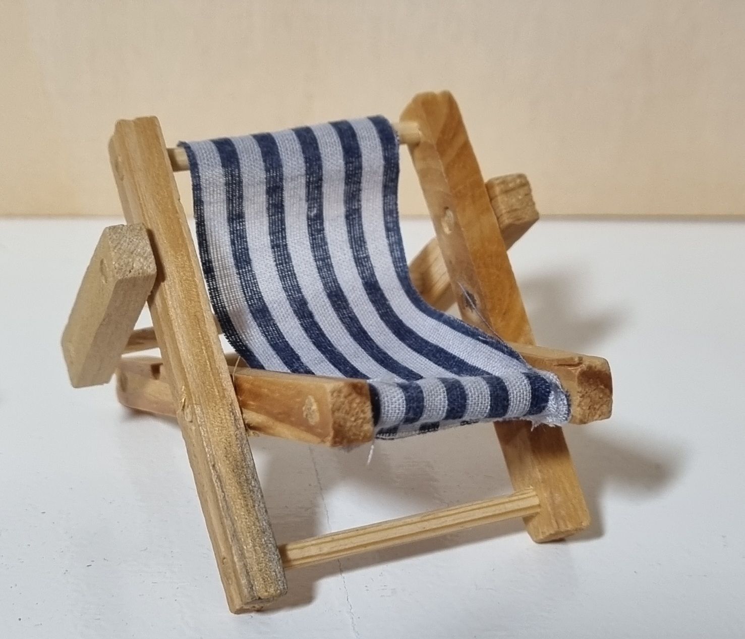 Case e mobili per bambole: 6 verschiedene Puppenstubenmöbel – Usato da Konolfingen venduto da fiirabe66 2