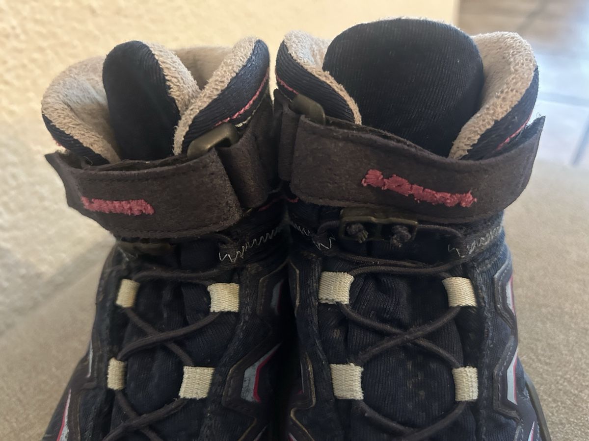 Lowa Scarpe per ragazze: Lowa gefüttert Gr. 32 – Usato da Zofingen venduto da leli2001 1