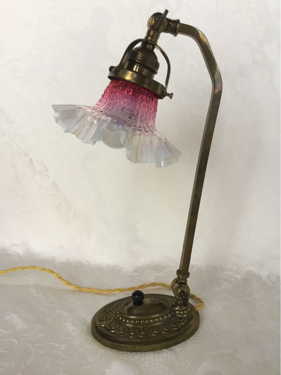 Lampade: Antike Bronce Lampe mit hübschem Jugendstil Schirmchen – Usato da St. Gallen venduto da chamilla 4