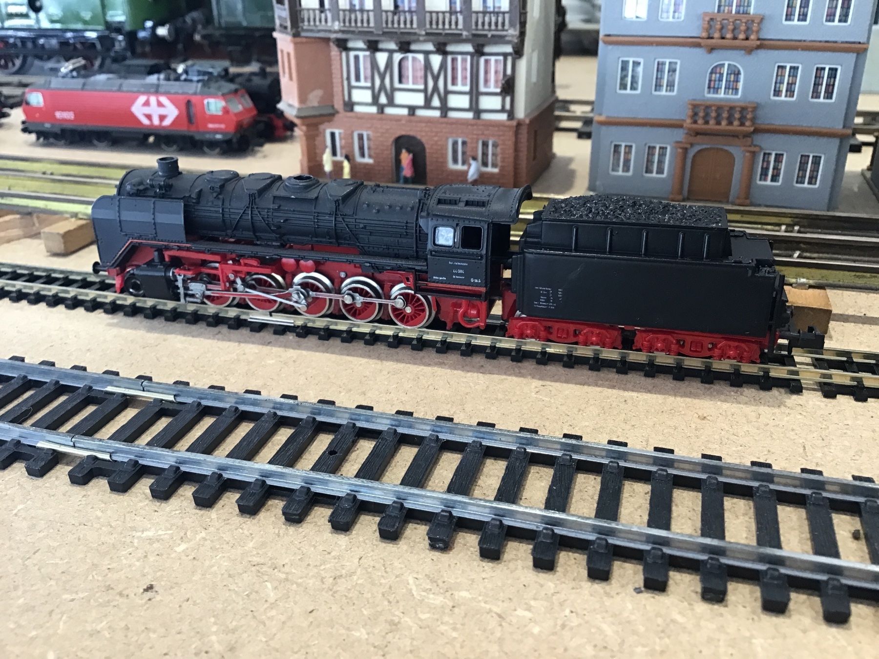 Roco Modellini di ferrovie: ROCO N Dampflok BR 03 mit Schlepptender – Usato da Männedorf venduto da Modell-Spezialisten 1
