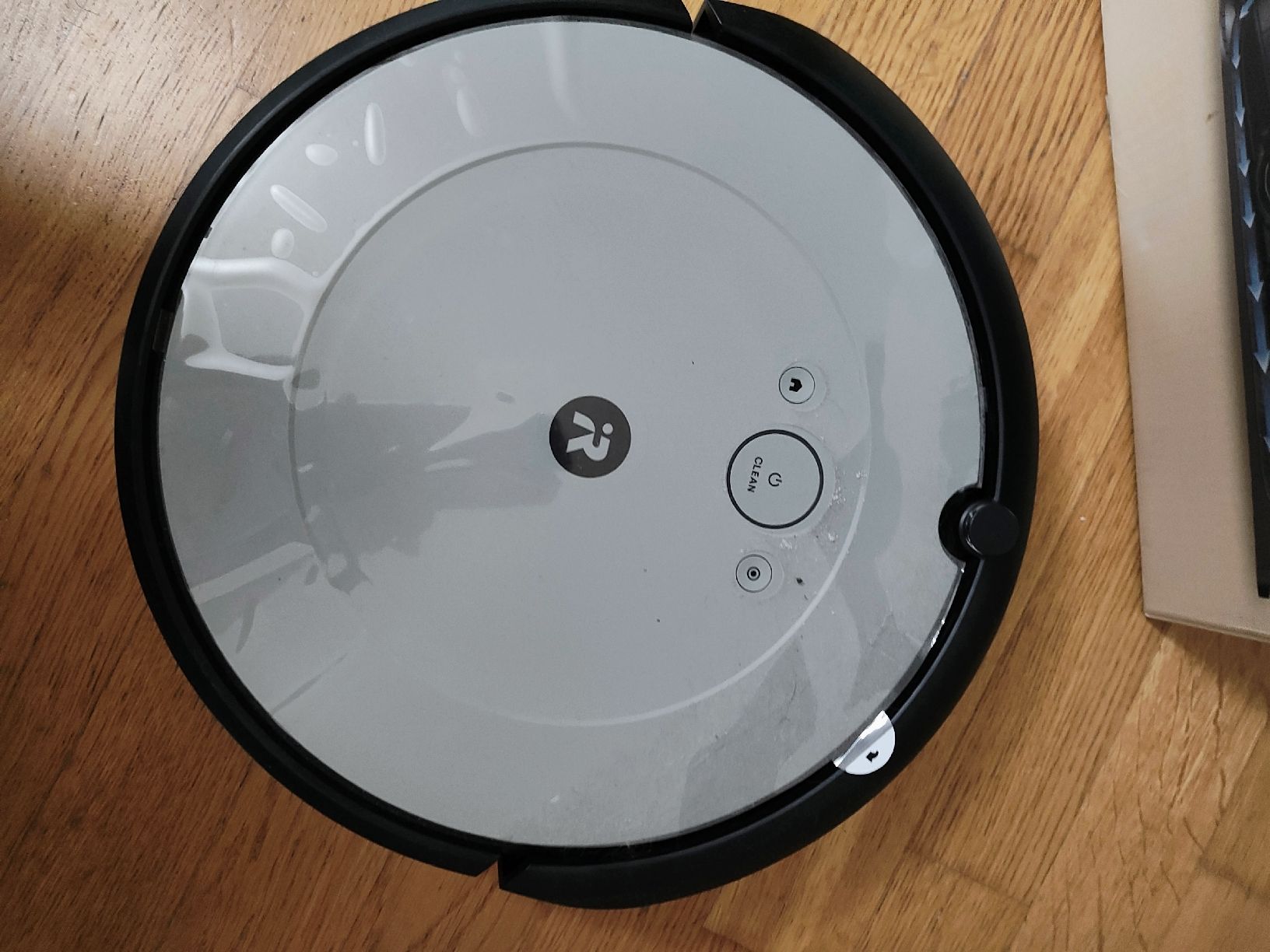 Irobot Aspirapolveri & Accessori: Robot aspirateur i1+ avec Clean Base  – Nuovo (secondo la descrizione) da la tour de peilz venduto da alegre02 4