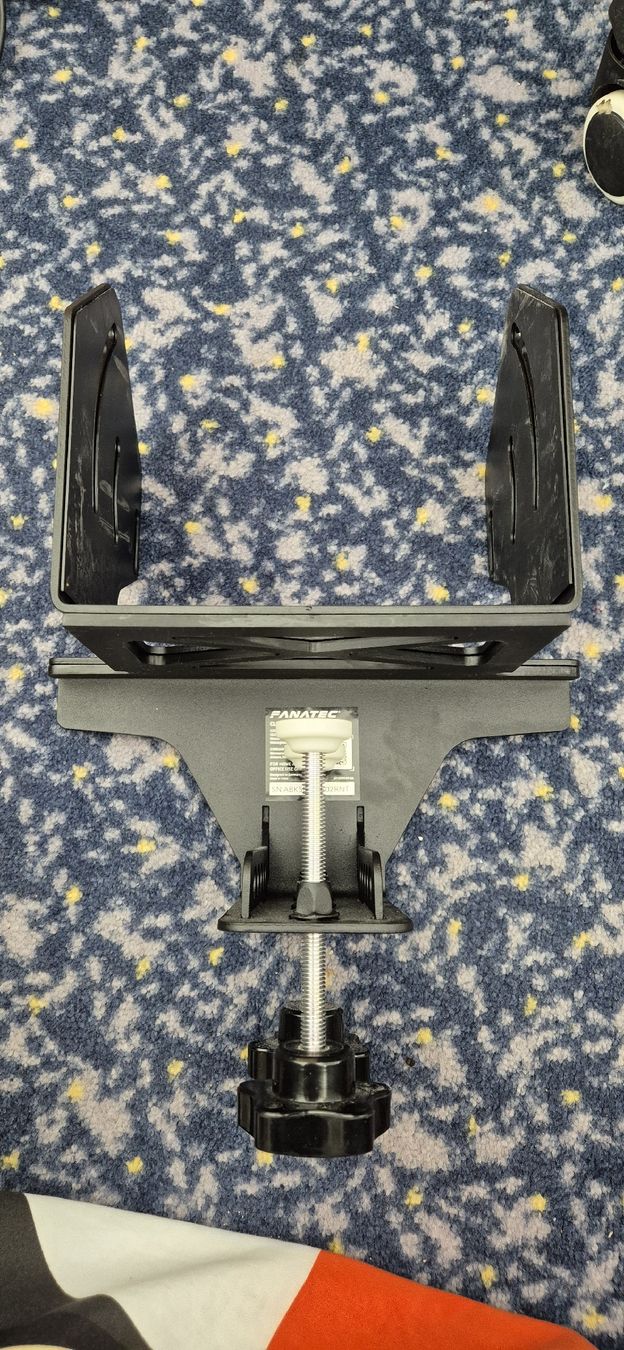 Fanatec Supporti a parete: Fanatec Base Halterung  – Usato da Gossau SG venduto da fau_ypm5