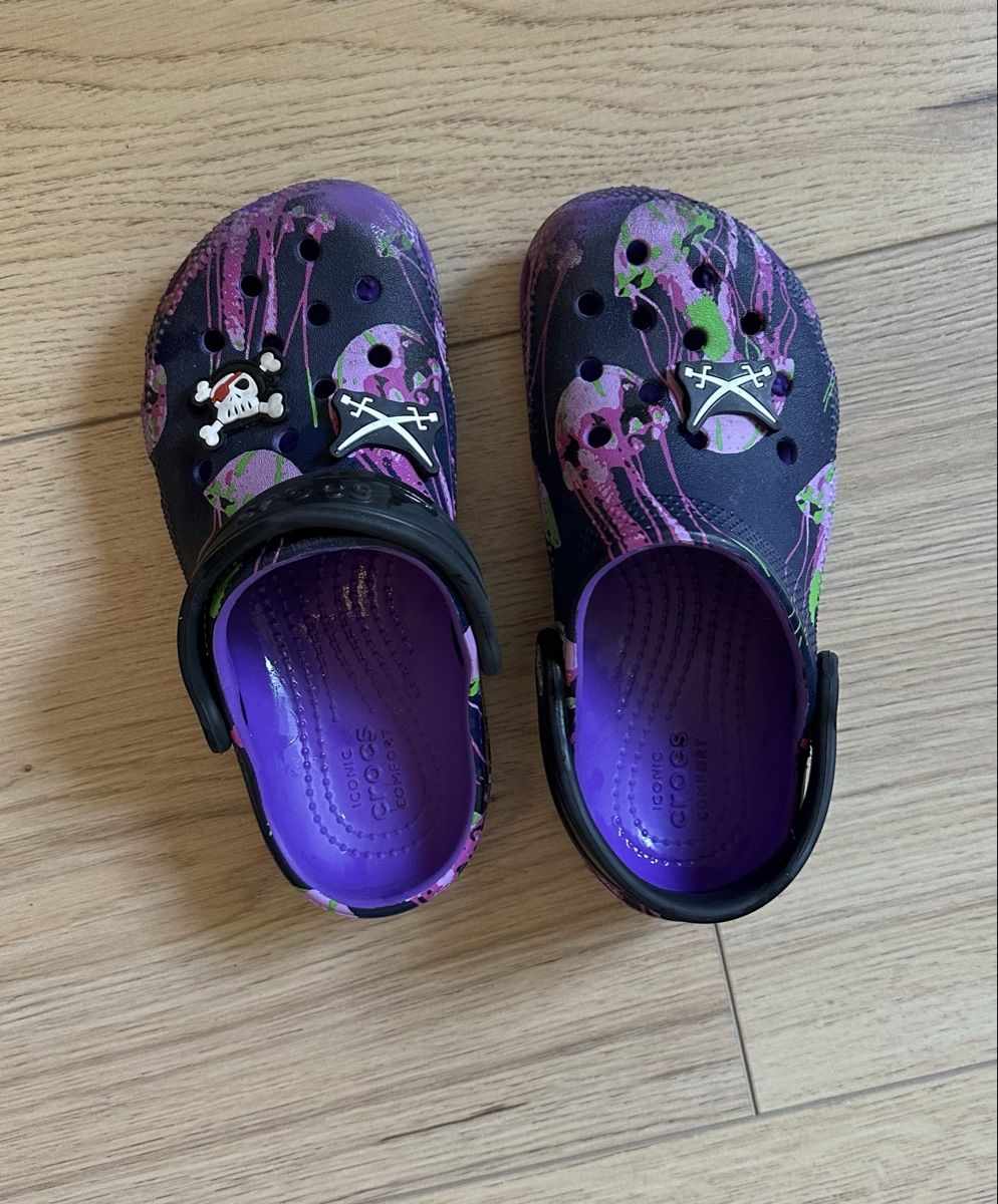 Crocs Scarpe per ragazzi: Crocs Schuhe Gr. 12 – Usato da Zürich venduto da Lena.17