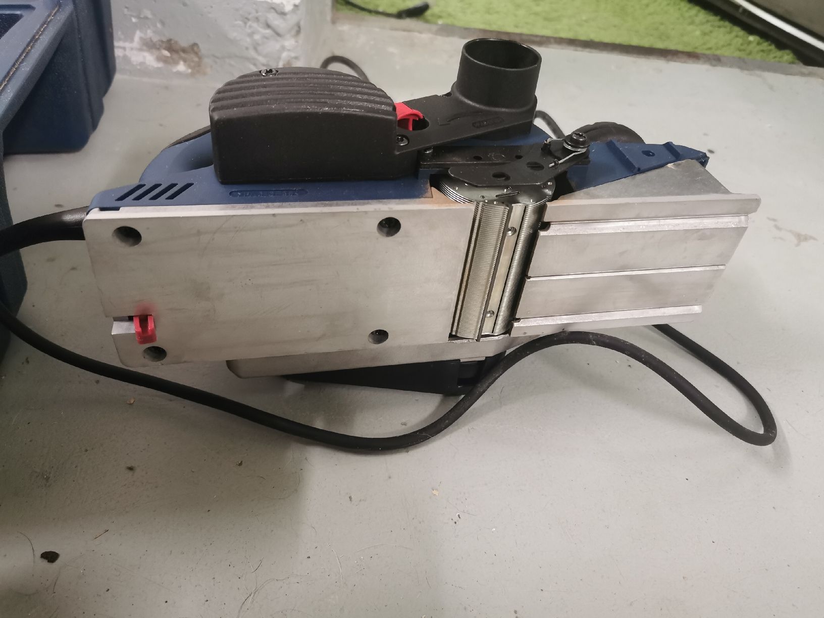 Bosch Tutti gli attrezzi: Bosch Hobel GHO 40-82 C Professional – Nuovo (secondo la descrizione) da Lotzwil venduto da JEBEMI 2