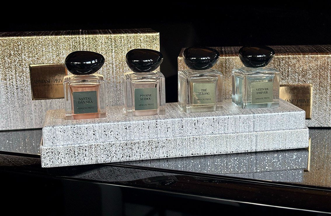 Armani Profumi & Eau de Toilette: ARMANI/PRIVÉ – Coffret 4 x 7.5ml – Nuovo (secondo la descrizione) da Mézières VD venduto da ds7783 2