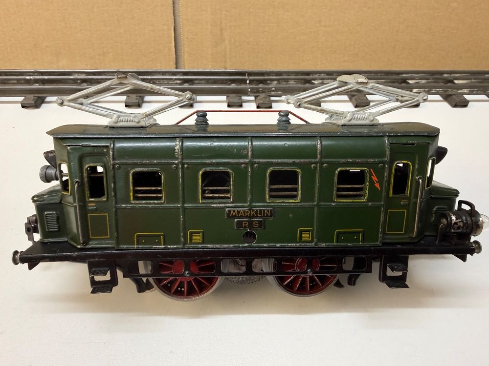 m-rklin-spur-0-e-lok-2-achsig-gr-n-blech-gebraucht-in-hinwil-f-r