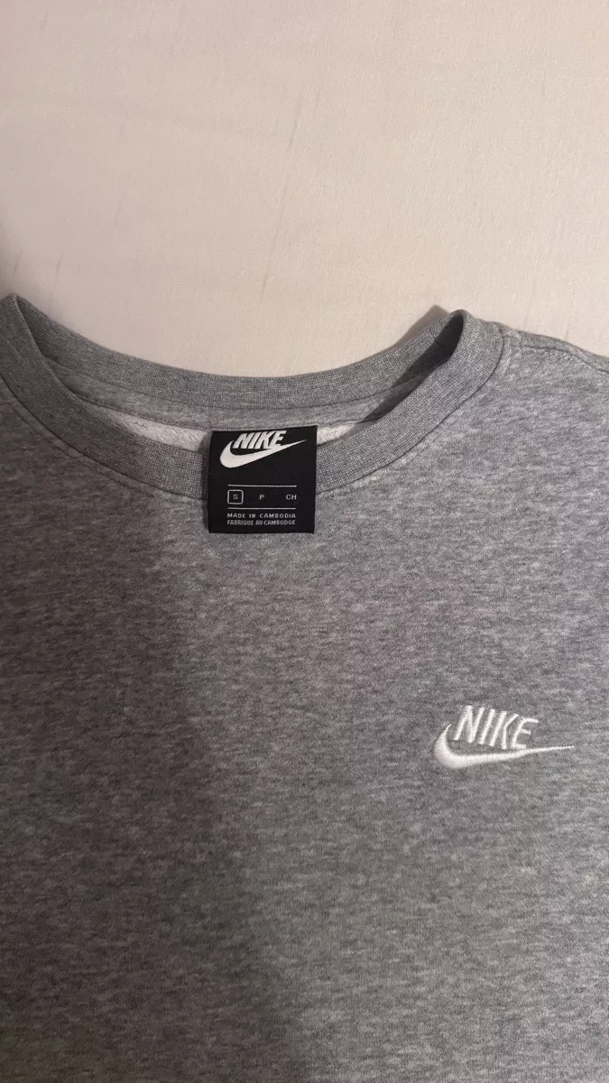 Nike Pullover & Sweatshirts: Nike Pulli – Gebraucht aus Bad Ragaz von samira.b05 1