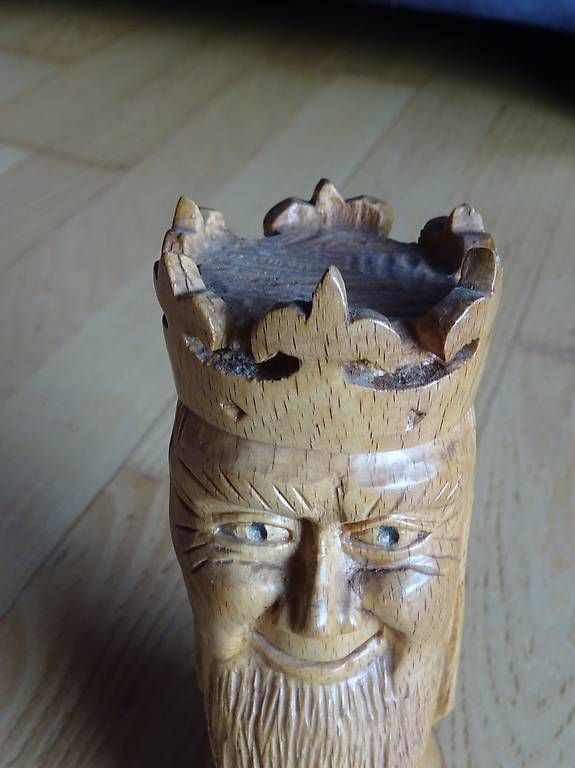 Figurines: Holzkönig geschnitzt – D'occasion à Niederbipp par PiaZ01 3