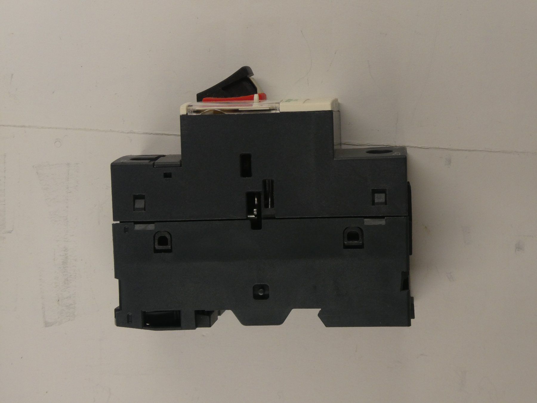 Schneider Elektronikbauteile: Motorschutzschalter von Schneider Electric – Neu (gemäss Beschreibung) aus Fulenbach von Hach0 1