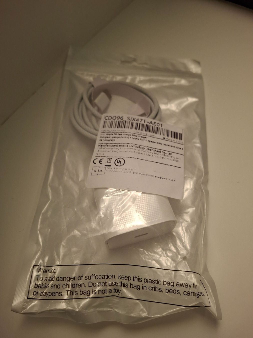Caricabatterie: 20W PD Schnellladegerät mit USB-C Kabel – Nuovo e nell'imballaggio originale da Aarau venduto da mra_f9m8