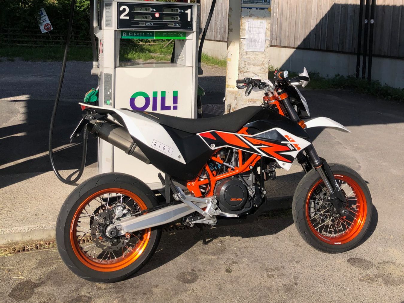 KTM Route: KTM 690 SMCR 2014 – D'occasion à Zürich par dtrueb
