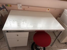 Weisser Kinderschreibtisch mit Schubladen, Top Zustand!