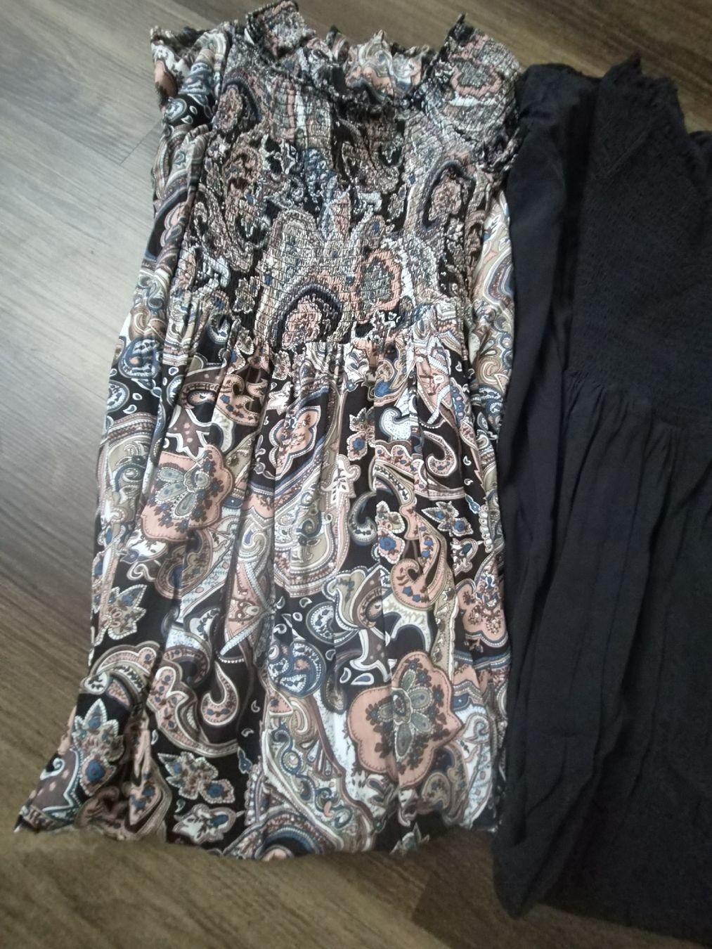 Kleider: 2x Maxikleid Grösse M  – Gebraucht aus Altishofen von tammy05 7