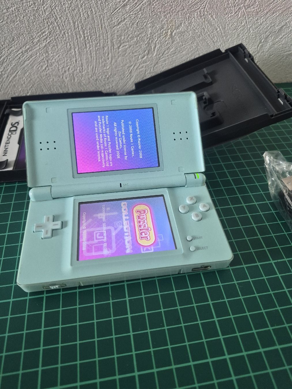 Nintendo Konsolen: Nintendo DS Lite - Ice Blue + Puzzle Collection Game! – Gebraucht aus Meyrin von Retro-GZ 4