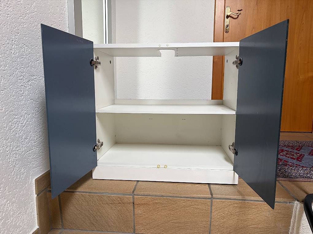 Mobili per bagno: Badezimmer-Möbel – Usato da Stäfa venduto da Faw 2