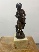 Skulptur Espiegle Mathurin Moreau signiert mit Marmorsockel