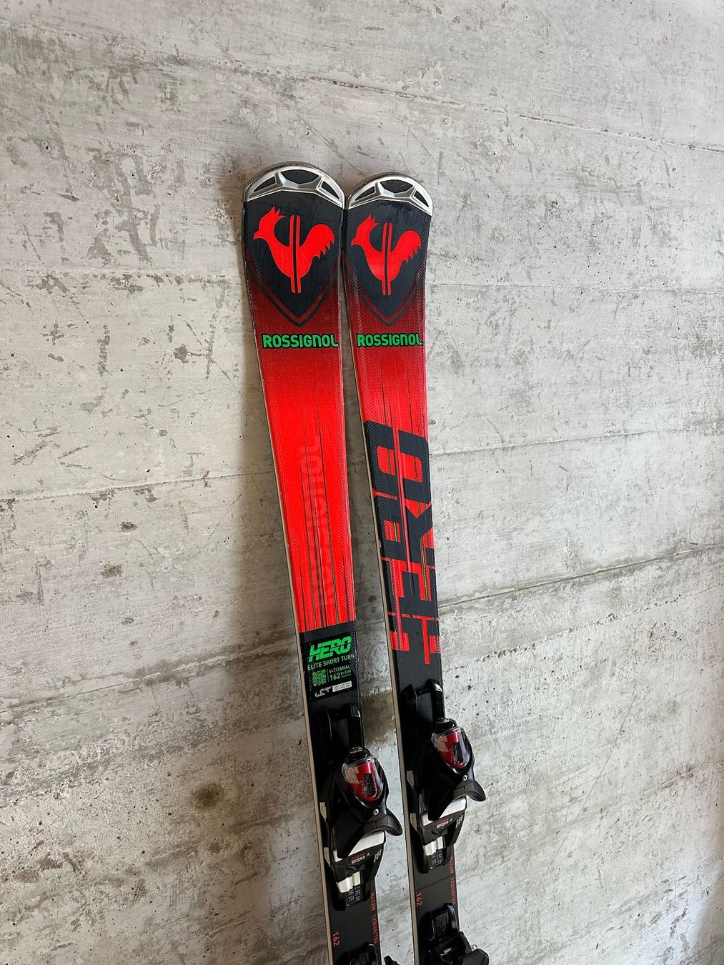 Rossignol Skis: Rossignol Hero Elite ST Ski 162CM – D'occasion à Emmenbrücke par karkarkar 1