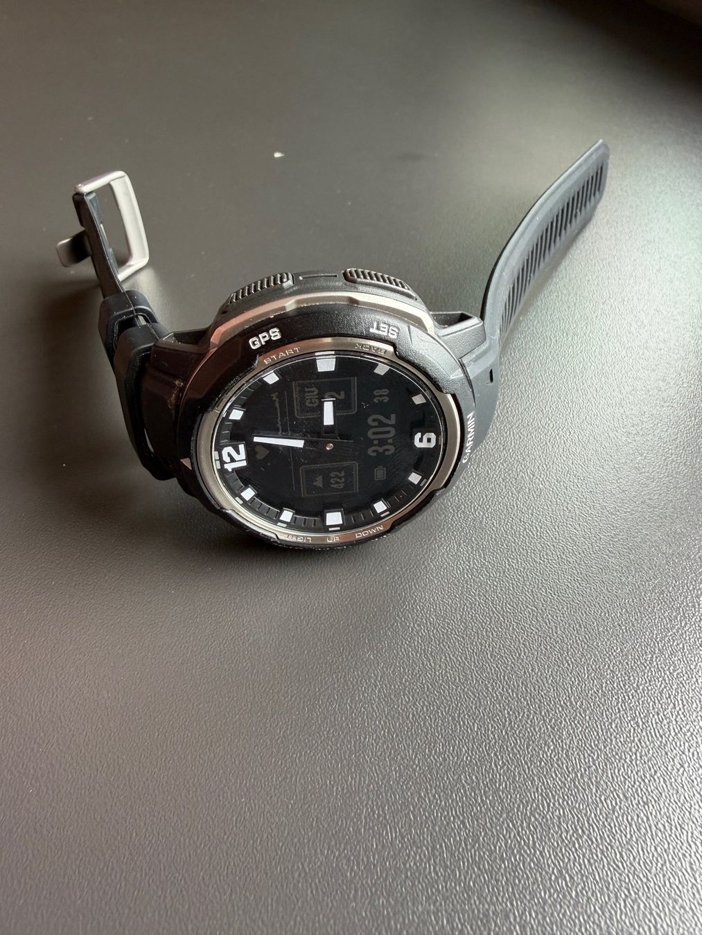 Garmin Smartwatch: Garmin Instinct Crossover - Standart Edition – Usato da Besazio venduto da fh18 5