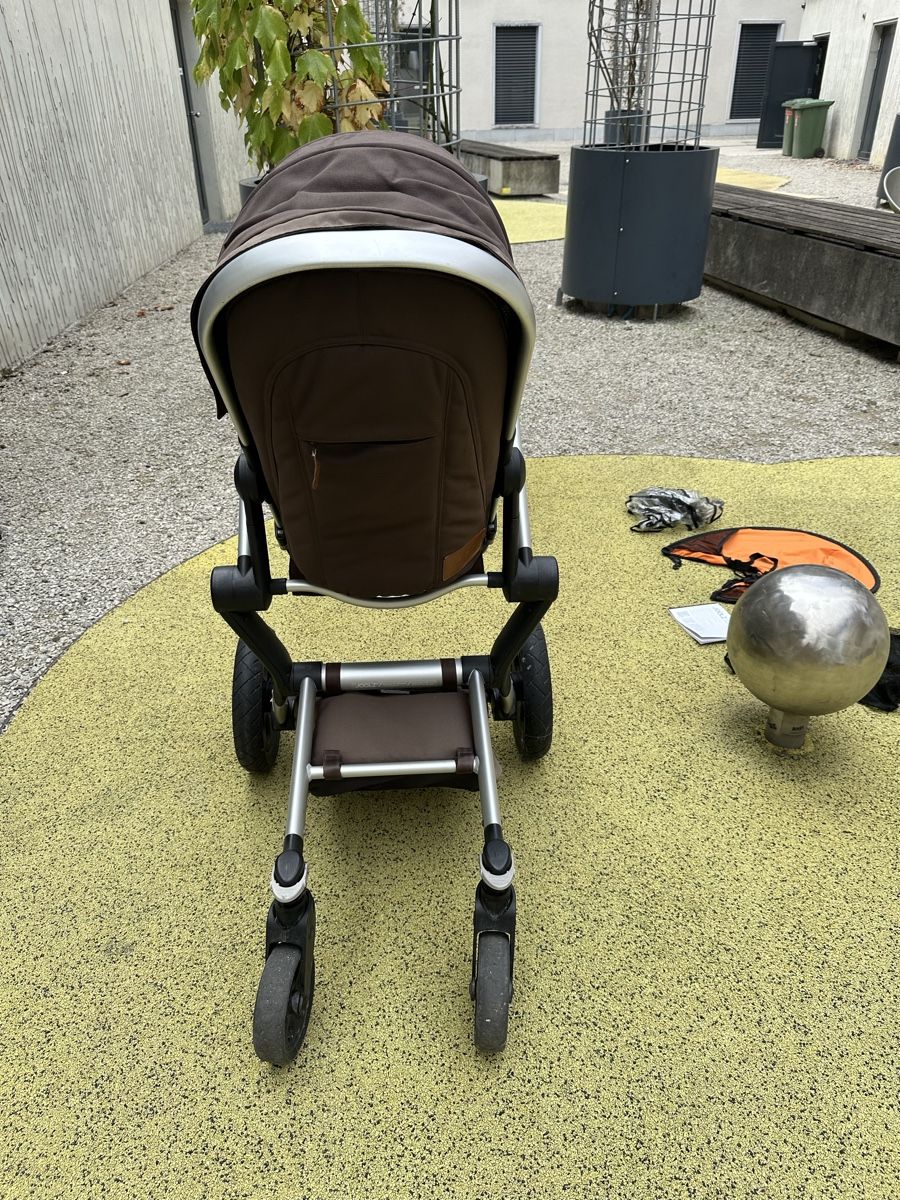 Joolz Carrozzine: Kinderwagen Joolz – Usato da Dietikon venduto da mike.thorton 2