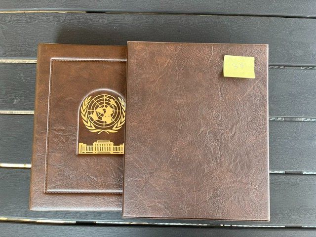 Album: Briefmarkenalbum Genferämter / Uno Genf – Usato da Niederwil AG venduto da dahu75