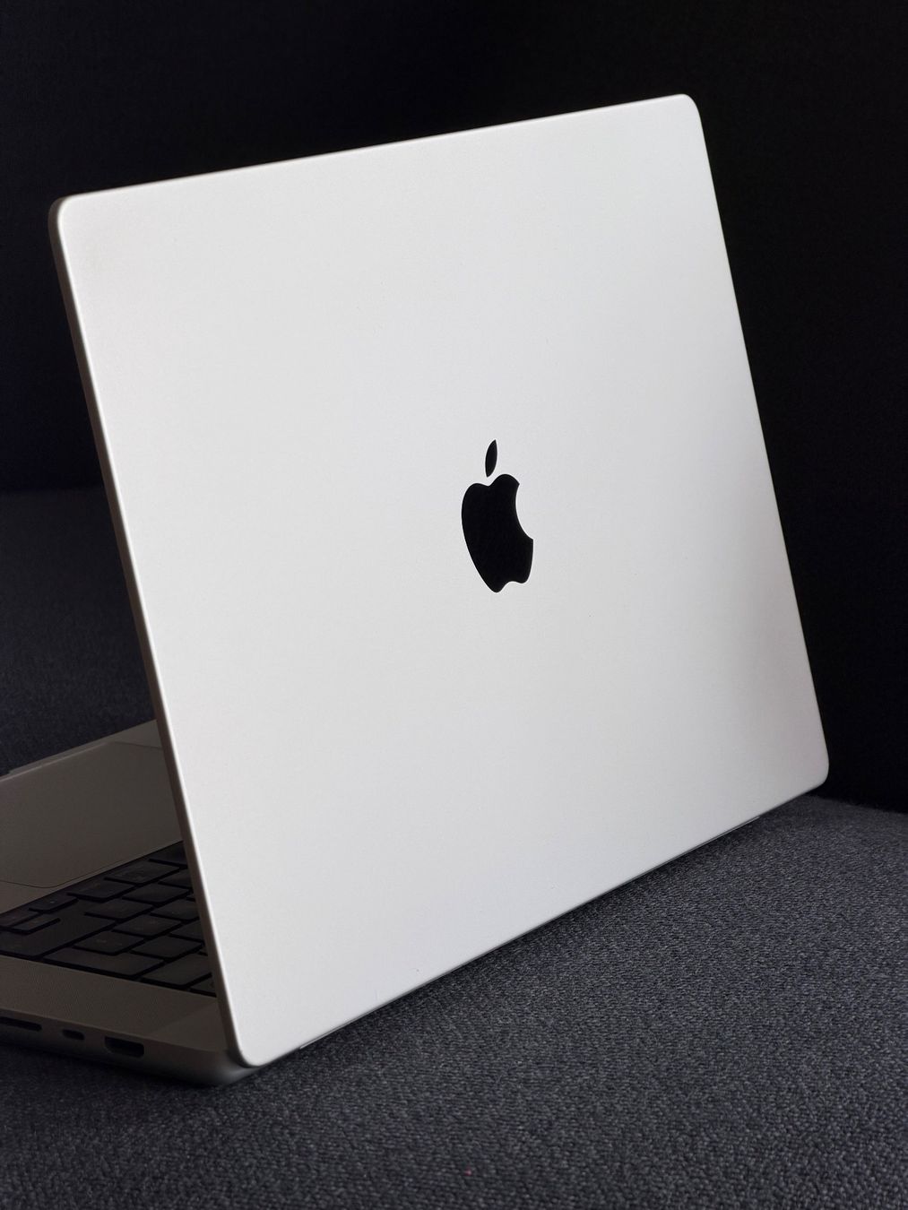 Apple Notebook: MacBook Pro 16" M1 Max - 32GB, 2TB – Usato da La Chaux (Cossonay) venduto da mathieubesson 1