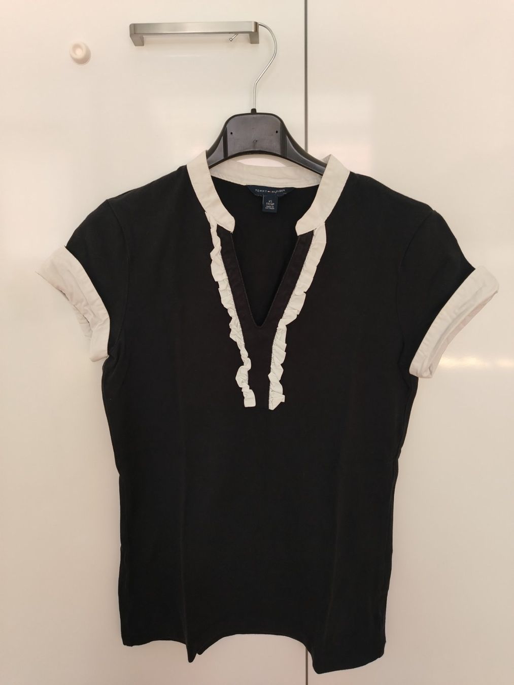Tommy Hilfiger T-shirt: Tommy Hilfiger T-shirt – Usato da Winterthur venduto da mon_2yxl