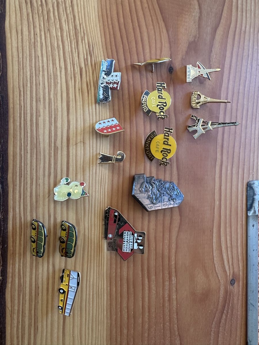 Placchette & Badge: Diverse pins abzugeben – Usato da Waldkirch venduto da RS_99