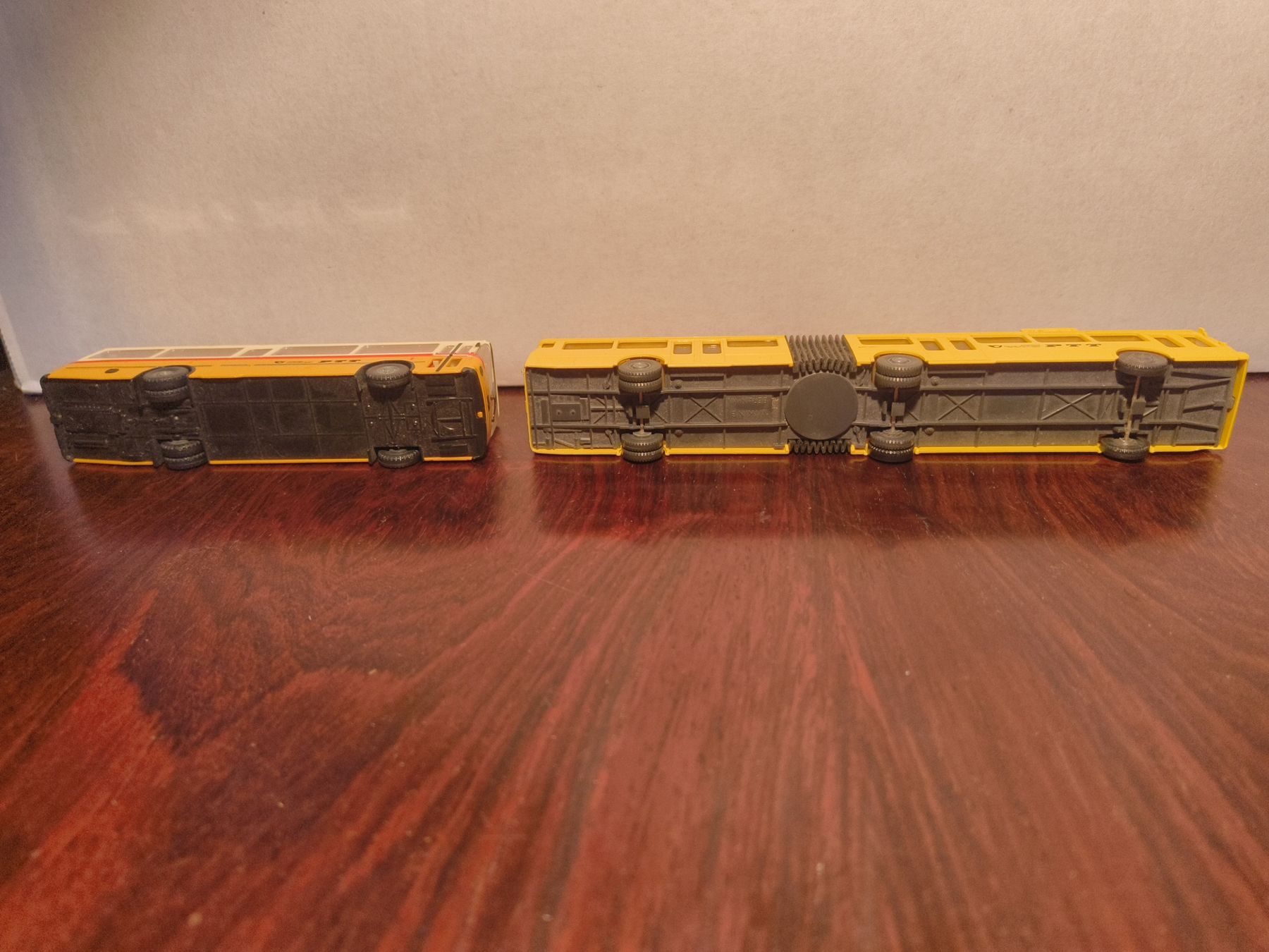 Wiking Modellini d'auto: 2 Modellbau Postauto Kunststoff RMM u Wiking – Usato da stettlen venduto da VintageBern_ch 5