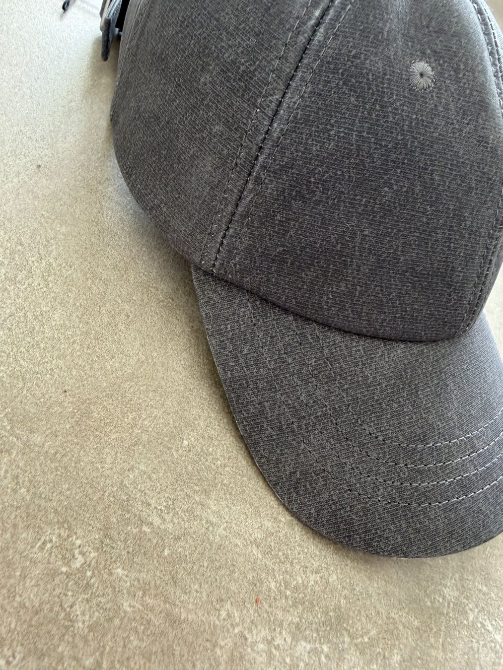 Bottega Veneta Copricapi, berretti & cappellini: New leather hat Bottega Veneta – Nuovo e nell'imballaggio originale da Lugano venduto da juledo 2