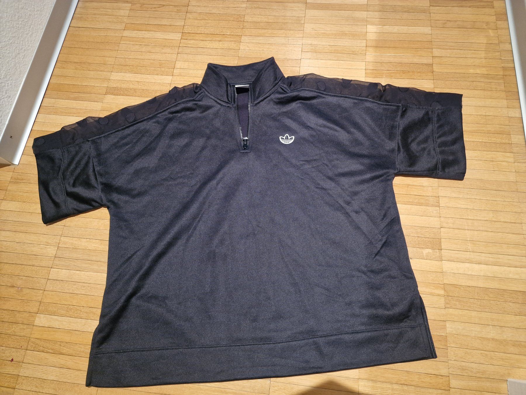 Adidas T-shirts: Adidas T-shirt – D'occasion à Laufenburg par may_r2st