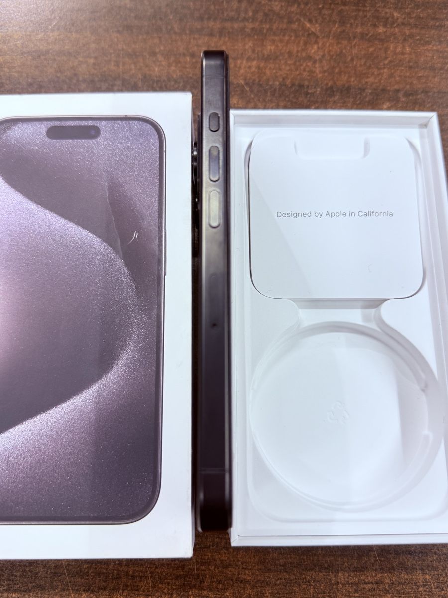 Apple Telefoni cellulari / Smartphones: iPhone 15 pro 256Gb  – Usato da Uster venduto da jca_pr9r 4